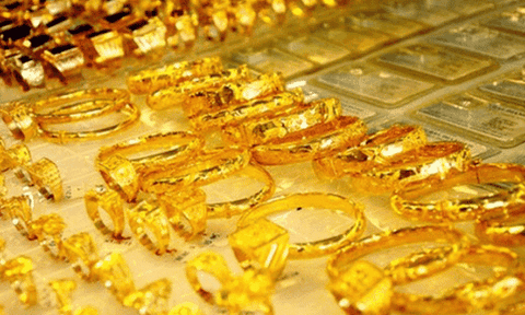 Giá vàng tiếp tục phá đỉnh, SJC vượt mốc 133 triệu đồng/lượng
