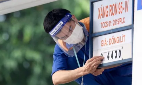 Dự báo giá xăng giảm, giá dầu tăng tiếp trong ngày 5/9
