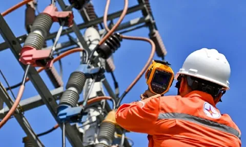 Dự kiến thí điểm giá bán lẻ điện hai thành phần từ đầu năm 2026