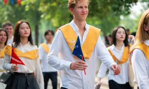 VinUni khai giảng khóa 6, ra mắt tân hiệu trưởng và dàn lãnh đạo tinh hoa