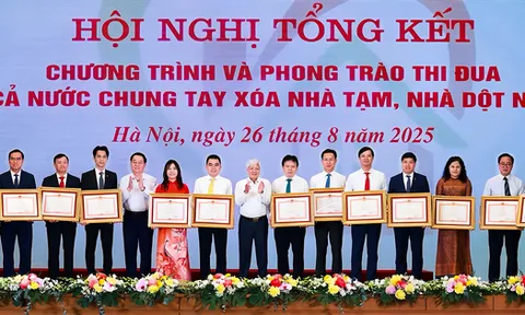 Chính phủ hoàn thành mục tiêu 334.000 căn nhà tạm được xây mới, HDBank chung tay đóng góp trên 2.600 căn