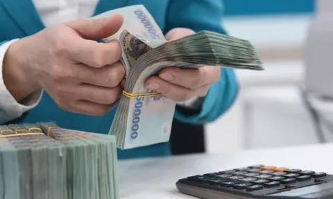 Loạt ngân hàng tăng mạnh lãi suất huy động, nhiều kỳ hạn niêm yết ở mức tối đa cho phép