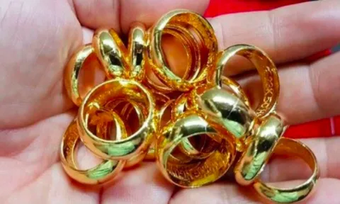 Giá vàng nhẫn tăng vọt, vượt mốc 81 triệu/lượng