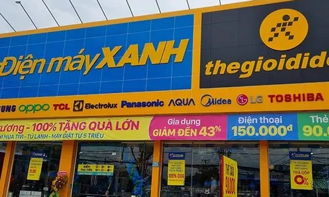 Khó khăn bủa vây, doanh thu tháng 8 của Thế Giới Di Động tiếp tục giảm