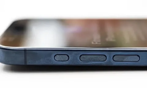 Tin tức công nghệ mới nóng nhất hôm nay 27/9: iPhone 15 Pro bị đổi màu nếu không dùng ốp bảo vệ