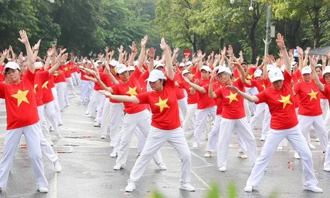 Vinamilk đồng hành hơn 2.000 người cao tuổi Thủ đô nhân ngày Quốc tế người cao tuổi