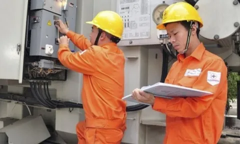 Giá điện có thể tăng thêm 2.200 đồng/kWh