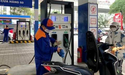 Giá xăng có thể giảm lần thứ 4 liên tiếp vào ngày mai
