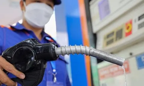 Bộ Tài chính không đồng ý miễn toàn bộ thuế tiêu thụ đặc biệt với xăng