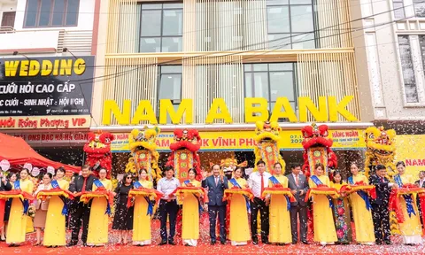 Nam A Bank tiếp tục "phủ sóng" mạng lưới miền Bắc và miền Trung 