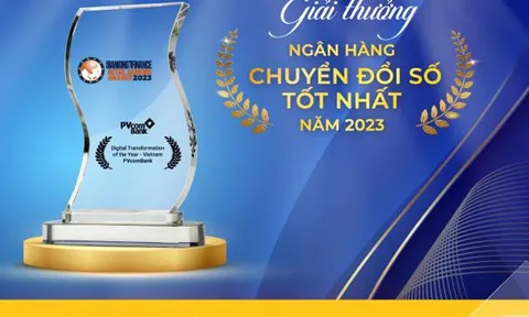PVcomBank nhận 2 giải thưởng quốc tế từ tạp chí uy tín hàng đầu châu Á