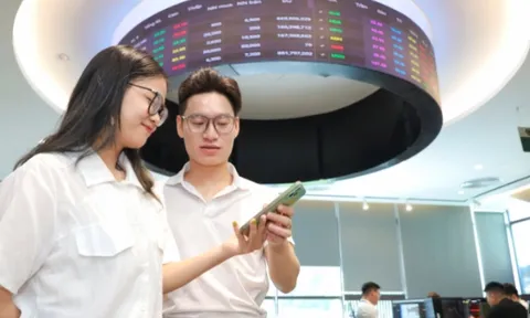 Lãi suất tiết kiệm siêu thấp, điểm tên loạt cổ phiếu cổ tức cao vượt trội