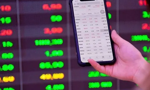 Lăng kính chứng khoán 12/10: Xu hướng hồi phục đang được ủng hộ