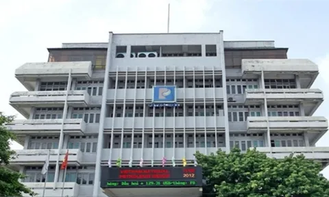 Thanh tra 15 doanh nghiệp đầu mối và 2 nhà máy xăng dầu