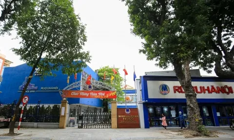 Khó khăn bủa vây, ông chủ hãng rượu Vodka Hà Nội tiếp tục 'chìm ngập' trong thua lỗ