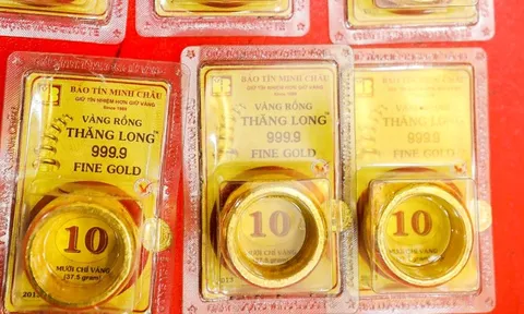 Giá vàng hôm nay 17/10/2025: Giá vàng nhẫn lên cao chưa từng có, đạt 154 triệu đồng/lượng