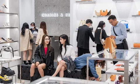 Không khí 20/10 chưa hạ nhiệt: cứ phái đẹp là có quà