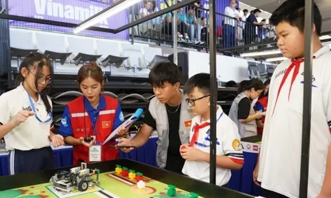 Vinamilk khích lệ tài năng trẻ về sáng tạo robot ứng dụng công nghệ phát triển bền vững