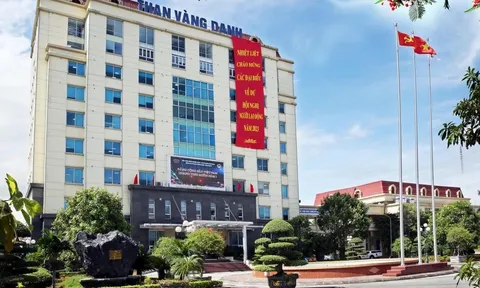 Kỳ lạ công ty Việt Hồng trúng thầu tại than Vàng Danh khi không xem được Hồ sơ mời thầu
