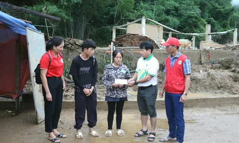 PVFCCo kịp thời hỗ trợ đồng bào vùng lũ Kỳ Sơn, Nghệ An