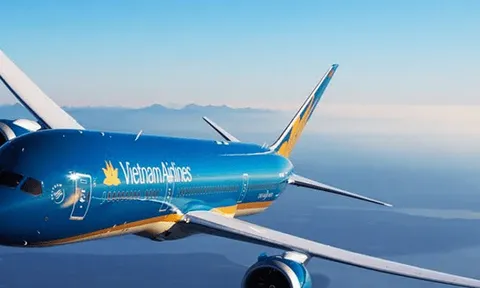 Doanh thu tăng gấp 5 lần, Vietnam Airlines vẫn lỗ 2.547 tỷ đồng trong quý III/2022