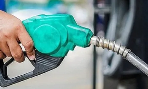 Hôm nay (1/11), giá xăng dầu trong nước dự báo tăng nhẹ