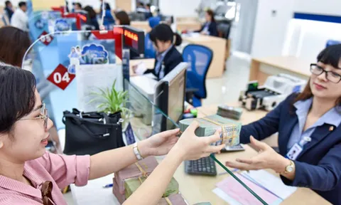 Sang tháng 11, gửi tiền tại ngân hàng nào để nhận lãi cao nhất?