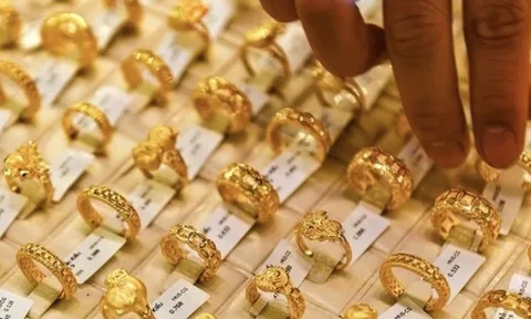 Giá vàng miếng và vàng nhẫn đồng loạt giảm mạnh