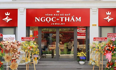 Ngọc Thẩm Jewelry kinh doanh ra sao trước khi vi phạm phòng chống rửa tiền?