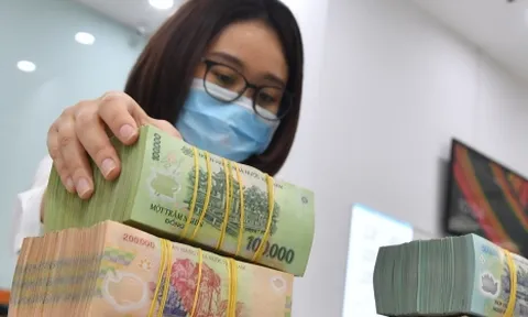 Tăng lương cơ sở từ ngày 1/7/2023 lên mức 1,8 triệu đồng/tháng