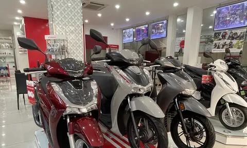 Xe máy Honda khan hàng, đại lý 'ăn' thêm tiền chênh chục triệu