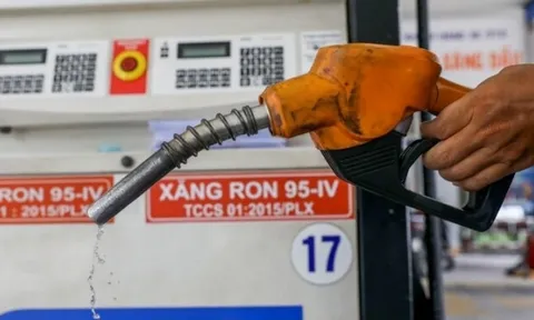 Giá xăng dầu trong nước ngày mai được dự báo giảm nhẹ