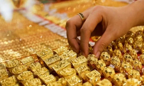 Giá vàng tiếp tục tăng mạnh