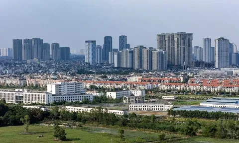Chung cư tỉnh ven đắt ngang Hà Nội, giấc mơ an cư trở nên xa xỉ với người trẻ