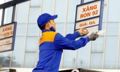 Giá xăng có thể giảm 100 - 200 đồng/lít vào chiều nay