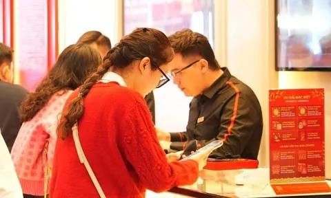 Giá vàng hôm nay 24/11: Dao động quanh ngưỡng 150 triệu/lượng