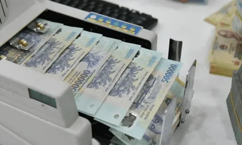 Yêu cầu xử lý nghiêm việc ép khách hàng vay vốn phải mua kèm bảo hiểm