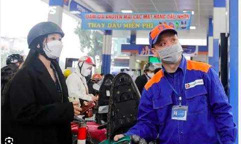 Giá xăng tăng 300 - 500 đồng/lít
