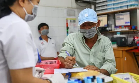 Giá dịch vụ y tế, học phí, giá gạo khiến CPI tăng 0,25%