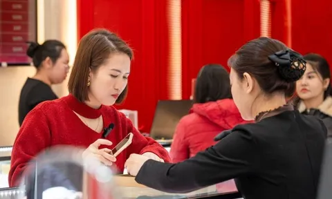 Giá vàng hôm nay 1/12: Vàng miếng, vàng nhẫn giữ đỉnh cao ngất ngưởng