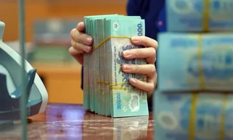 Nhiều nhà băng nâng lãi suất huy động lên mức gần 11%
