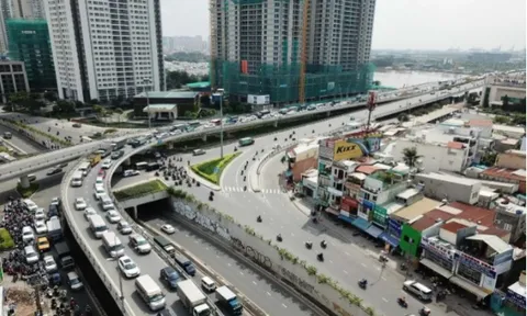 TP. HCM: Sáp nhập 80 phường, giữ nguyên quận huyện không đạt chuẩn
