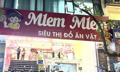 Siêu thị Mlem Mlem bán đồ ăn vặt hàng Trung Quốc, vì sao không có nhãn phụ tiếng Việt?