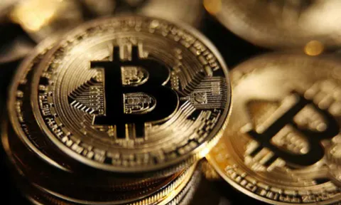 Bitcoin có thể rơi dưới 90.000 USD dù Fed hạ lãi suất