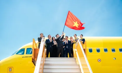 Khát vọng bầu trời và tầm nhìn của Bầu Hiển