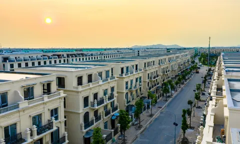 Trái phiếu doanh nghiệp bất động sản tái xuất, lãi suất cao hiếm thấy