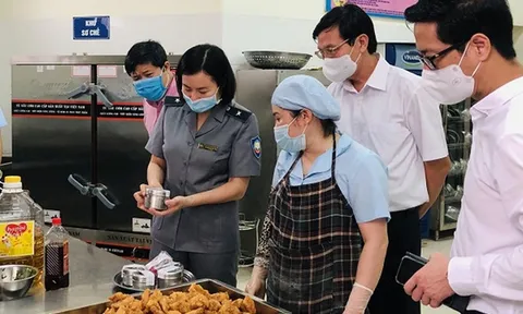 Tăng cường kiểm tra đột xuất về an toàn thực phẩm dịp Tết sắp tới