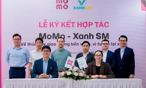 MoMo và Xanh SM ký kết hợp tác chiến lược, mở rộng dịch vụ di chuyển xanh và thanh toán số cho người dùng