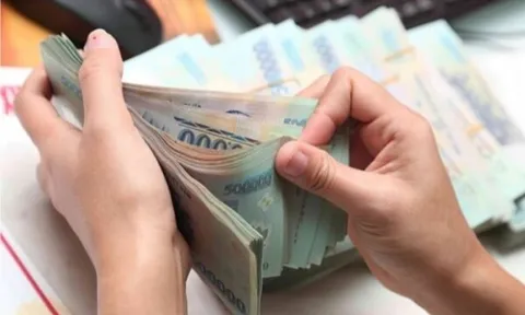 Sau một năm trượt dài về đáy, lãi suất năm 2024 sẽ tăng tới đâu?