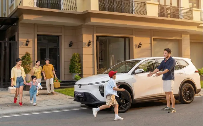 Giá còn 682,5 triệu đồng, VF MPV 7 đáp ứng tốt cả đi phố lẫn đường dài